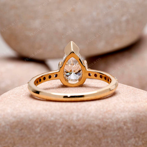 1 Ct Pear Lab-Grown Diamond Solitaire Ring, Bezel Setting, Round Accent Band