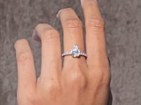 1 Ct Pear Lab-Grown Diamond Solitaire Ring, Bezel Setting, Round Accent Band